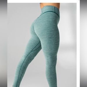 Vitality Balance Athletica Daydream V Pant - Never worn!